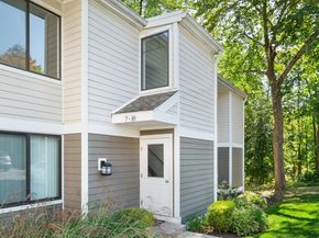 9 Cook Close 9, Ridgefield CT 06877