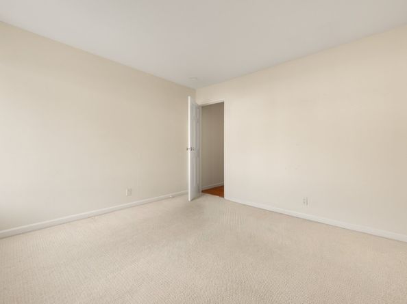 9 Cook Close 9, Ridgefield CT 06877