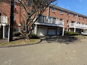 26 Weed Hill Avenue APT L, Stamford CT 06907