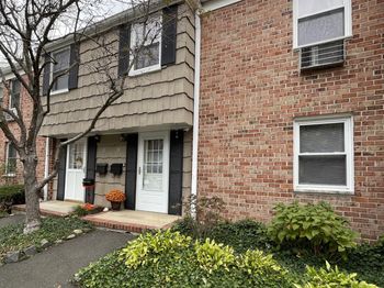 26 Weed Hill Avenue