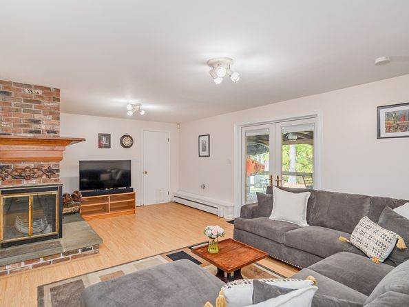 4 Winthrop Road, Bethel CT 06801