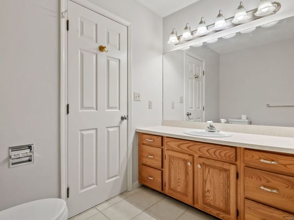 19 L Hermitage Drive 19, Shelton CT 06484