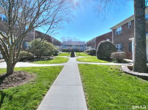 245 Unquowa Road 27, Fairfield CT 06824