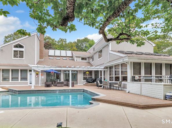 28 Strawberry Lane, Shelton CT 06484