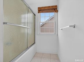 18 Tobins Court 18, Danbury CT 06810