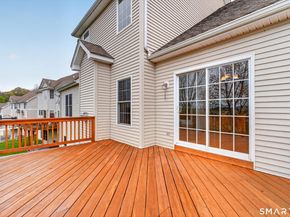 18 Tobins Court 18, Danbury CT 06810