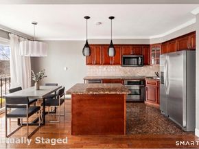 201 Highview Avenue C2, Stamford CT 06907