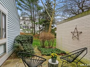 104 Harvest Commons 104, Westport CT 06880