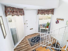 160 Fairfield Woods Road 20, Fairfield CT 06825