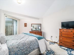 160 Fairfield Woods Road 20, Fairfield CT 06825
