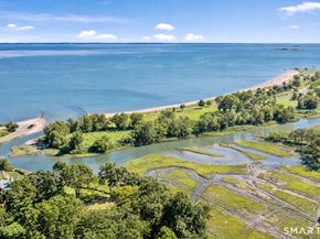 11 Beachside Common, Westport CT 06880