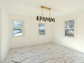 4 Robins Square E, Norwalk CT 06854