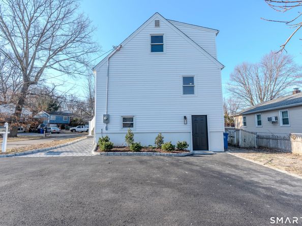4 Robins Square E, Norwalk CT 06854