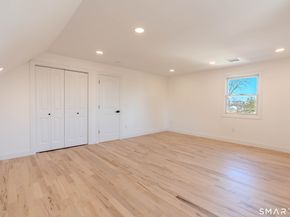 4 Robins Square E, Norwalk CT 06854