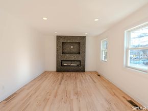 4 Robins Square E, Norwalk CT 06854