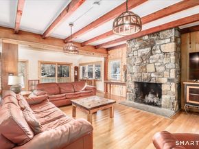 19 Cedar Drive, Danbury CT 06811