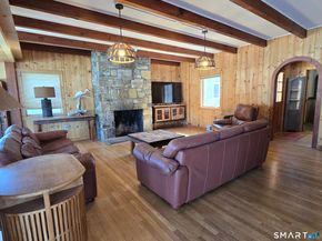 19 Cedar Drive, Danbury CT 06811