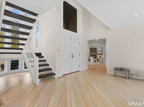 32 Buttonball Lane, Weston CT 06883