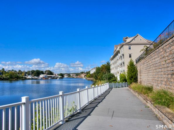 136 East Avenue APT 4C, Norwalk CT 06851