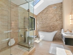 286 Strobel Road, Trumbull CT 06611