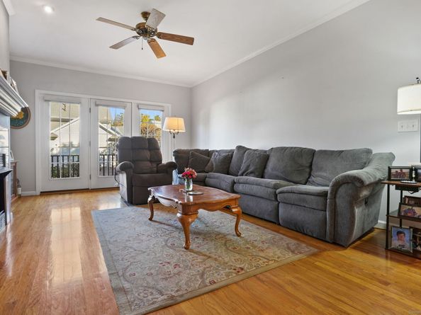 1 Village Drive 1, Trumbull CT 06611