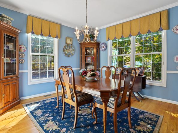 1 Village Drive 1, Trumbull CT 06611