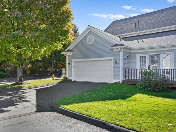 1 Village Drive 1, Trumbull CT 06611