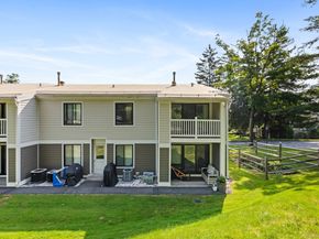 3 Stebbins Close 3, Ridgefield CT 06877