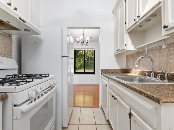 3 Stebbins Close 3, Ridgefield CT 06877