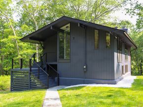 7 Hillcrest Lane, Weston CT 06883