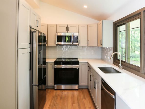 7 Hillcrest Lane, Weston CT 06883