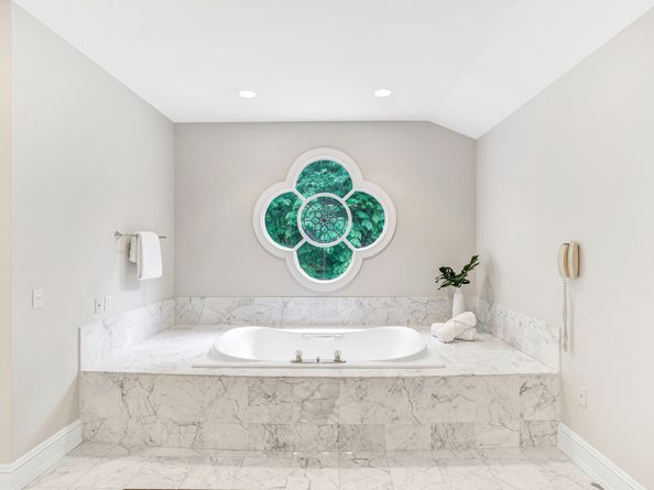 4 Lyons Plain Road, Weston CT 06883