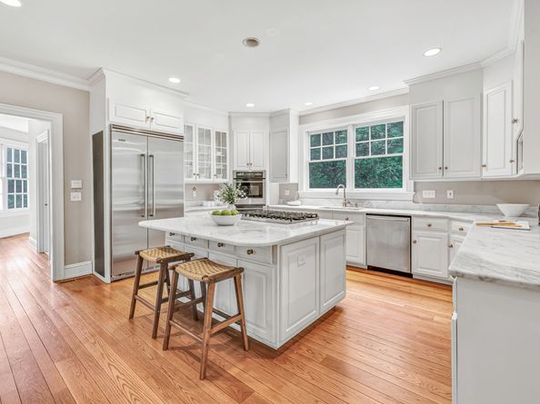 4 Lyons Plain Road, Weston CT 06883