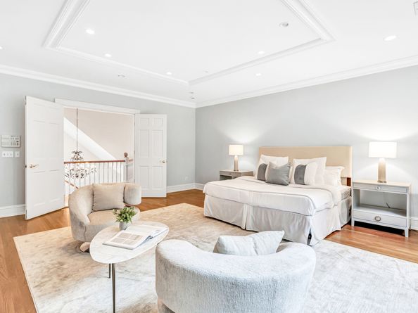 4 Lyons Plain Road, Weston CT 06883