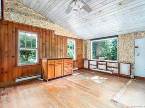 16 Oak Street, New Fairfield CT 06812