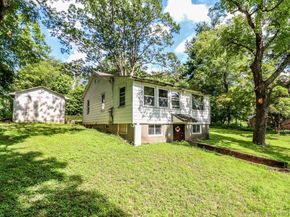 16 Oak Street, New Fairfield CT 06812