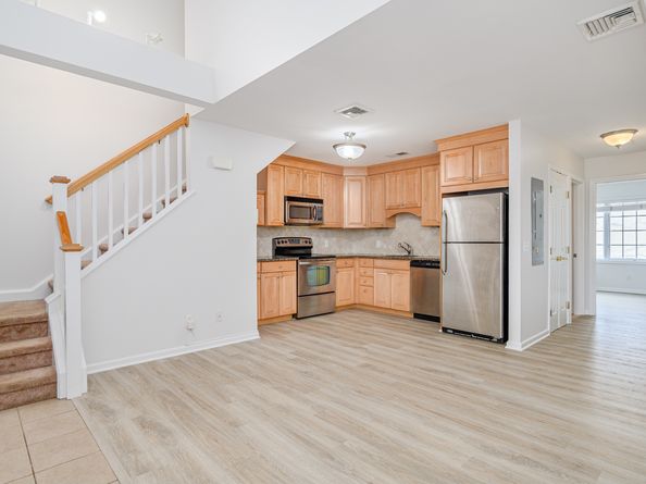 360 Westport Avenue 10, Norwalk CT 06851