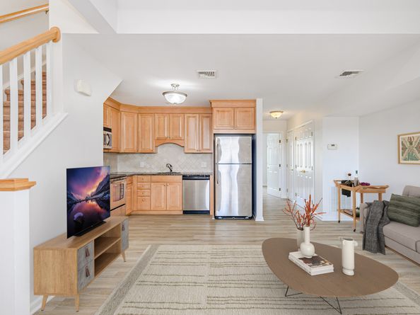 360 Westport Avenue 10, Norwalk CT 06851