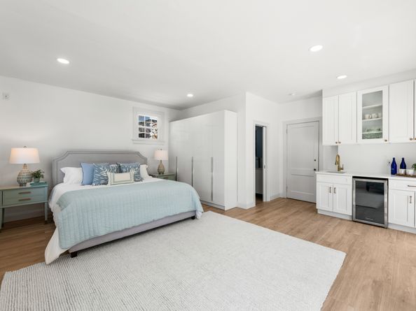 22 Ocean Drive N, Stamford CT 06902