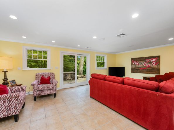 236 Briar Brae Road, Stamford CT 06903