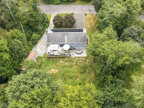 40 Winthrop Place, Monroe CT 06468