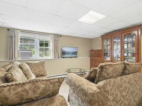 40 Winthrop Place, Monroe CT 06468