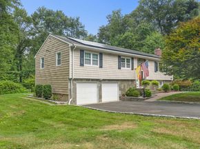40 Winthrop Place, Monroe CT 06468
