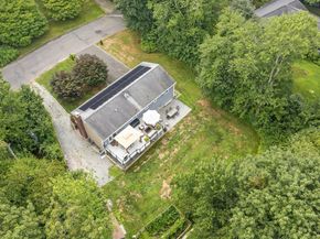 40 Winthrop Place, Monroe CT 06468