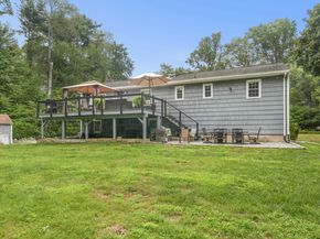 40 Winthrop Place, Monroe CT 06468