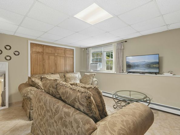 40 Winthrop Place, Monroe CT 06468