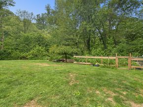 40 Winthrop Place, Monroe CT 06468