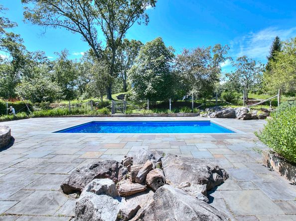 27 Rogues Ridge, Weston CT 06883