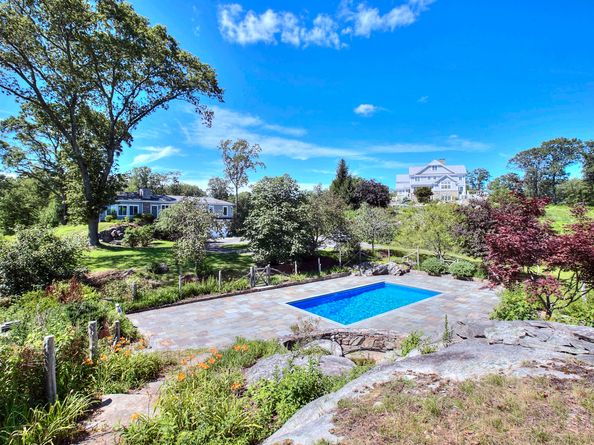 27 Rogues Ridge, Weston CT 06883