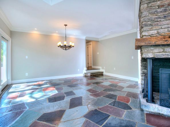27 Rogues Ridge, Weston CT 06883